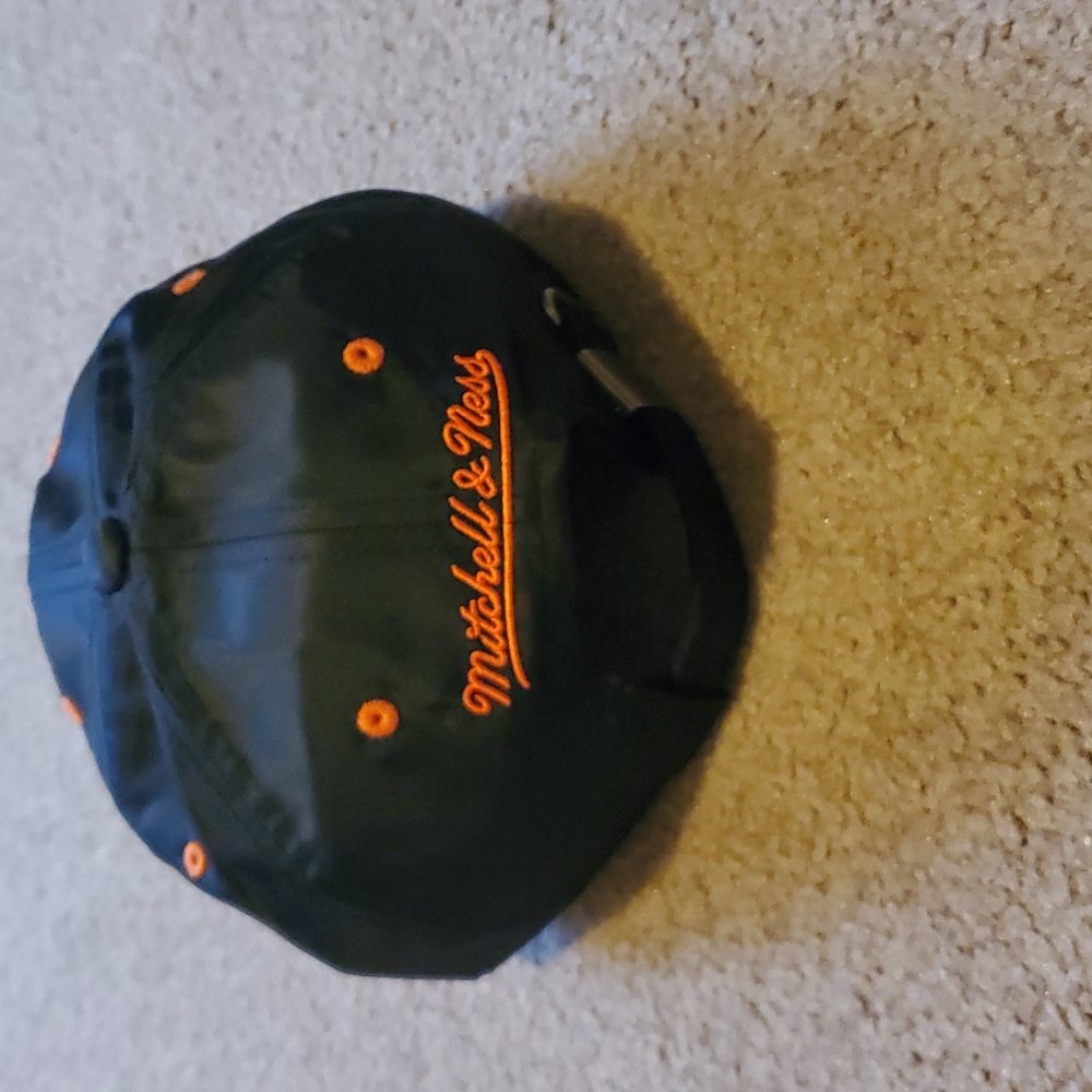 Mitchell & Ness Flight Pattern Nylon Strapback Hat - Picture 4 of 9